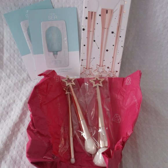 New in Box - Tarte Sugar Rush Star Dusters Makeup Brush Set - Picture 2 of 12